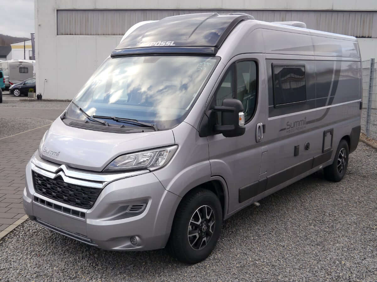Wohnmobil_mieten-Pössl_Summit