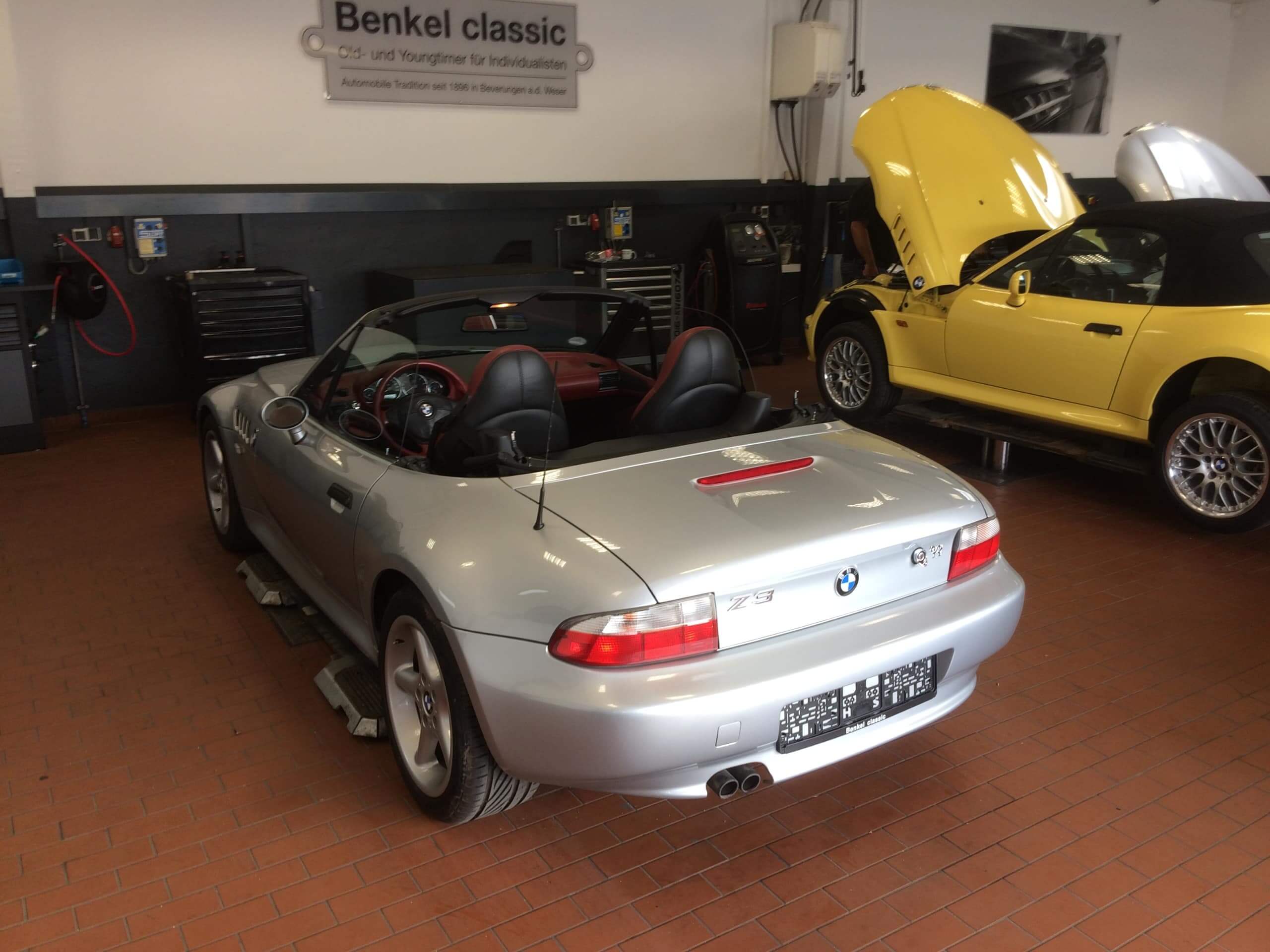 BMW Z3 2.8 Roadster Individual silber