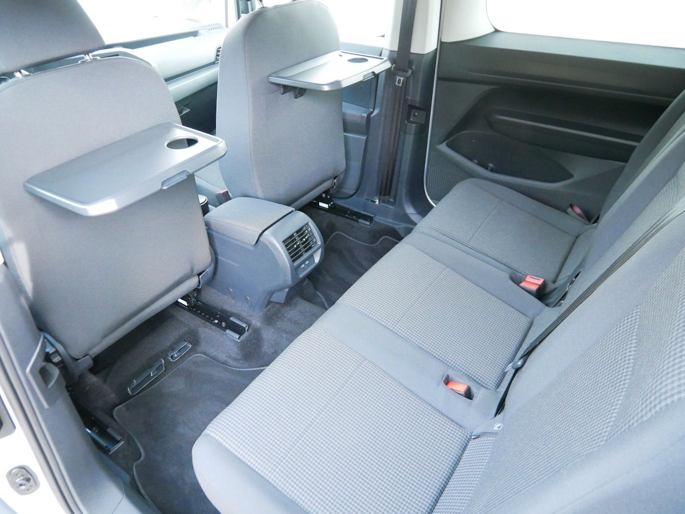 Fahrzeugabbildung Volkswagen Caddy Maxi 2.0 California TZmit0-KM! Camper 90kW
